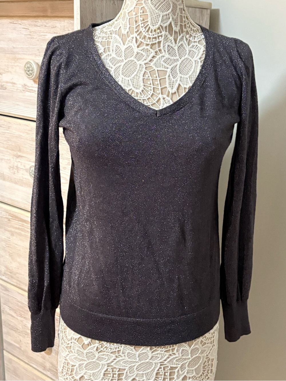 Ann Taylor Metallic Black V-Neck Long Sleeve Top
